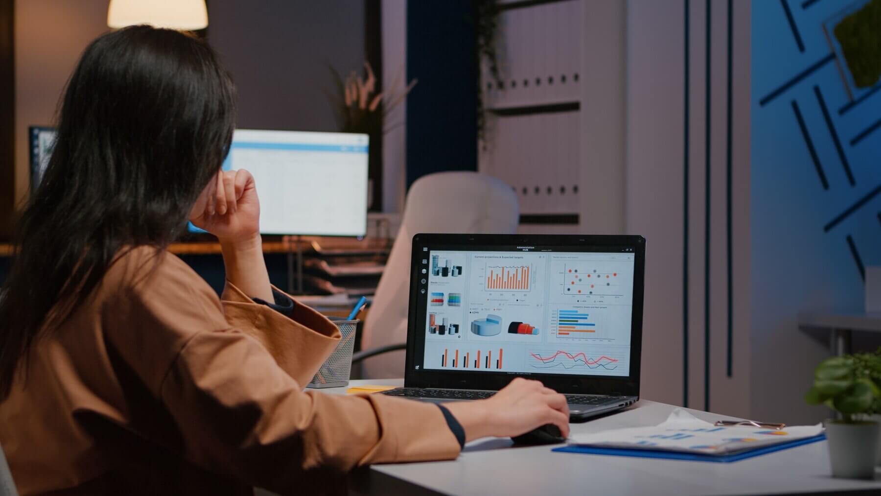 Business woman analyzing website speed and performance

