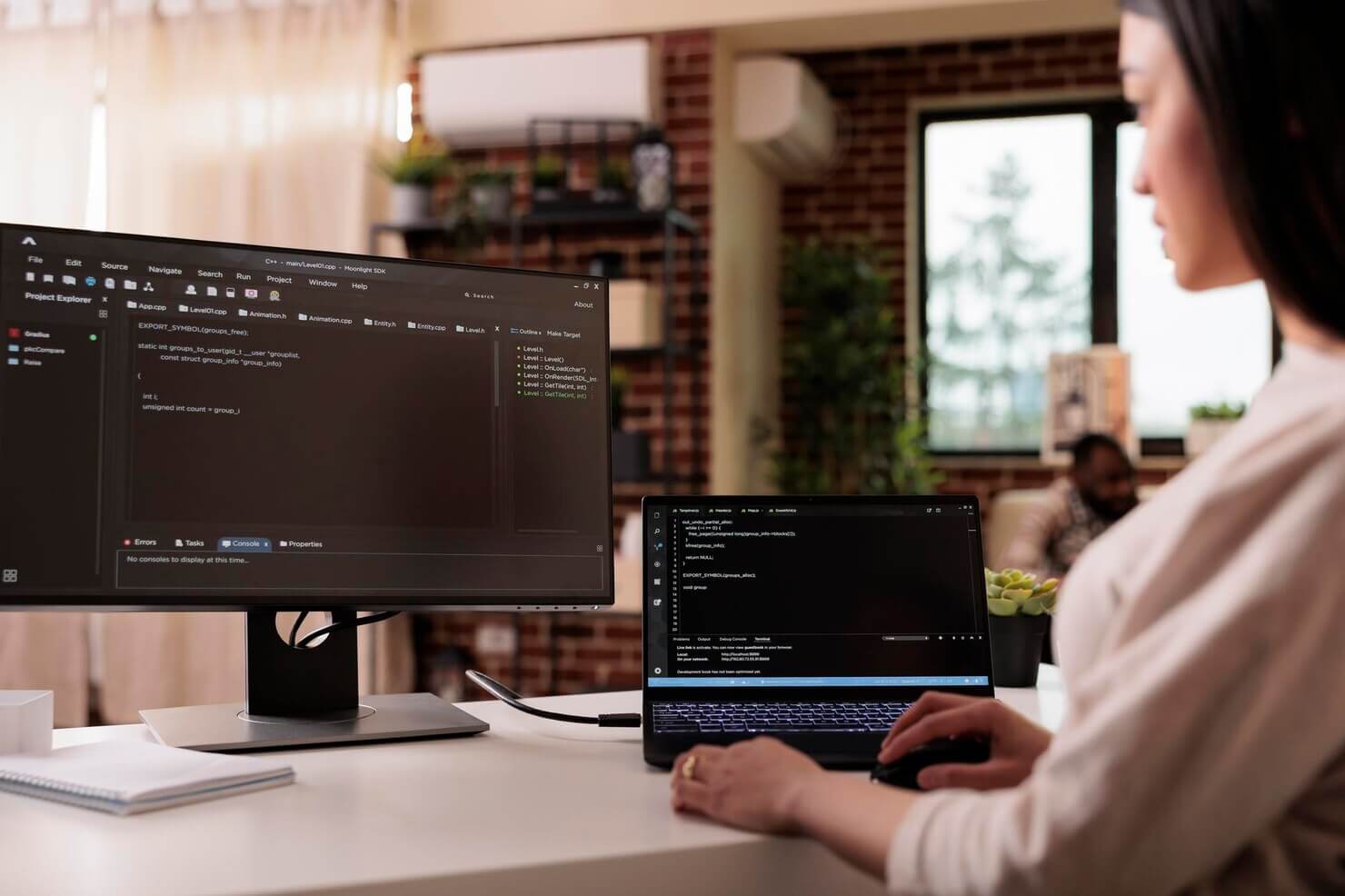 Developer using latest technologies for web design and development
