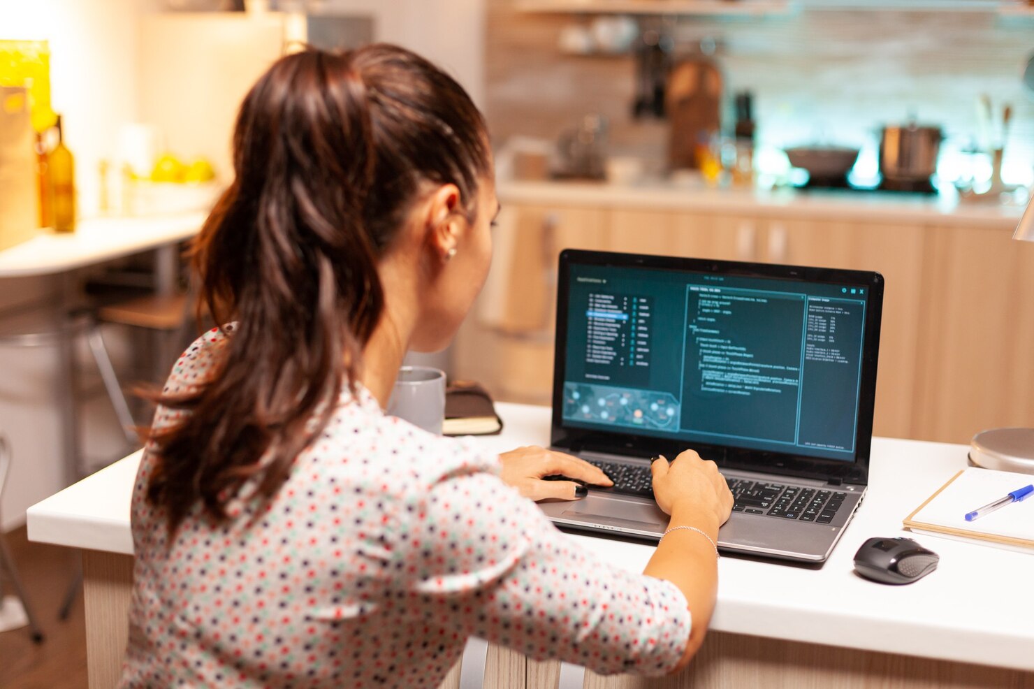 Female using default wordpress editor to create website, with no coding knowledge