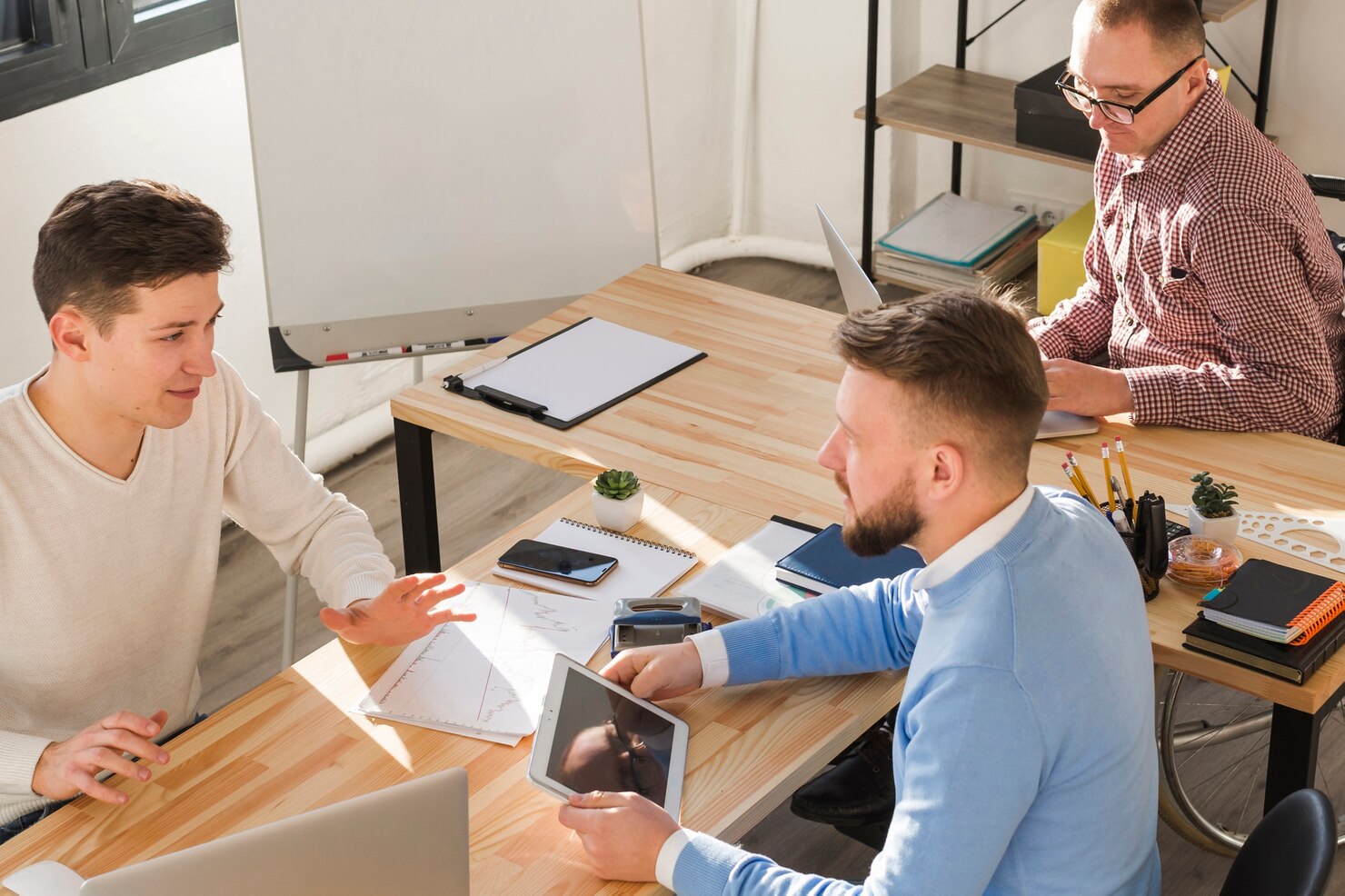 Using a reliable WordPress development outsourcing partner. Team meeting